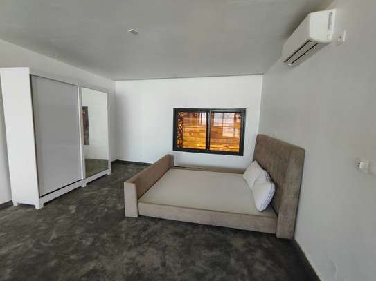 A LOUER STUDIO PANORAMIQUE PENTHOUSE FACE MER image 2