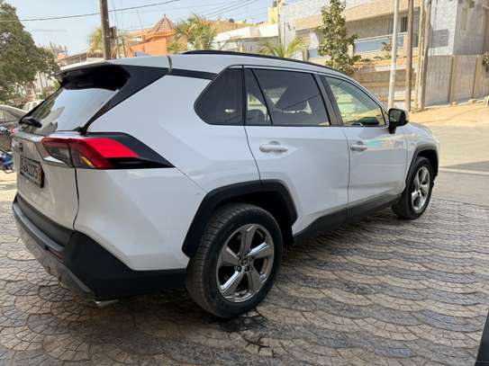 Rav4 image 10