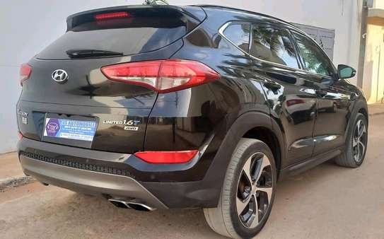 Hyundai Tucson 4*4 image 4