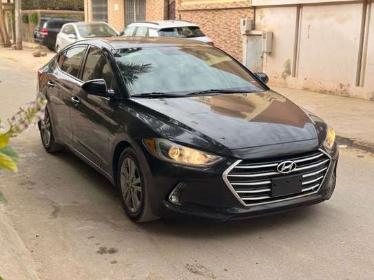 Hyundai Elantra image 1