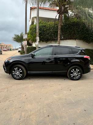 Toyota Rav4 2016 image 2