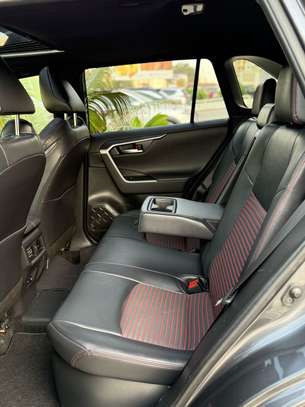TOYOTA RAV4 XSE PRIME image 4