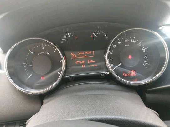 Peugeot 3008 Diesel Gris 5 Portes Manuelle image 2