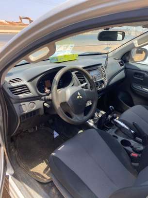 Mitsubishi L200 2022 image 12