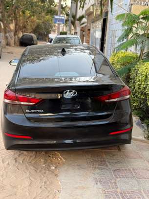 Hyundai Elantra 2017 image 3
