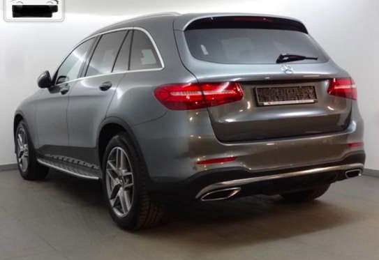 Mercedes-Benz GLC 250 d AMG Line image 5