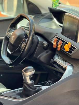 Peugeot 3008 image 4