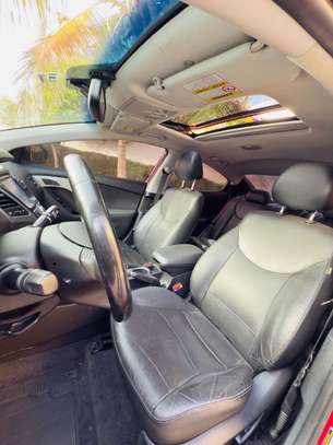 Hyundai Elantra LIMITED image 5