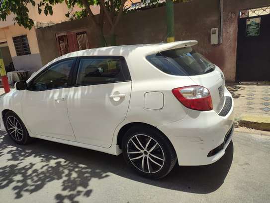 Toyota matrix image 2