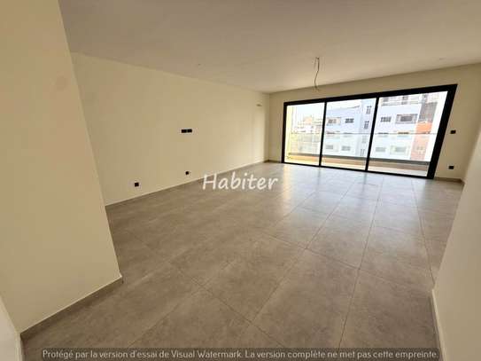 Appartement de type F4 à louer au point E image 9
