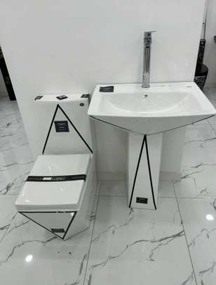 Ensemble lavabo et chaise haute gamme image 6