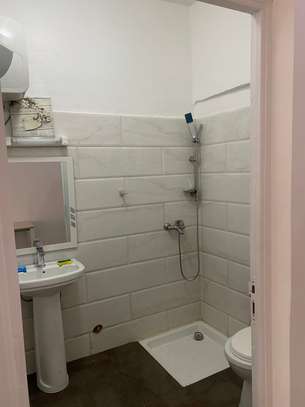 Chambre meublée à louer à Mermoz image 5