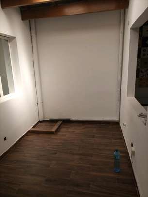 Fann Mermoz bel appartement de type F3 à louer image 4