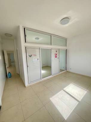 Magnifique appartement F4 à louer image 5