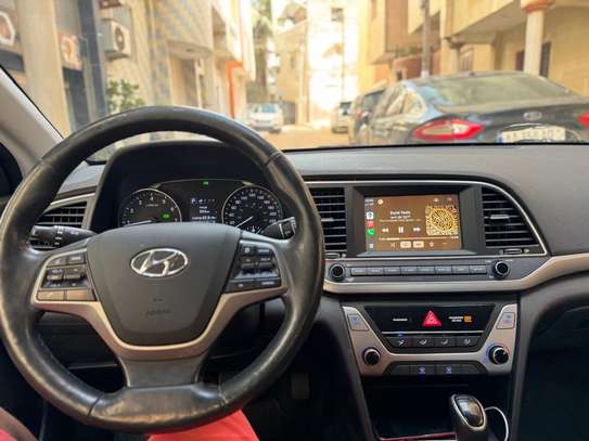Hyundai Elantra image 3
