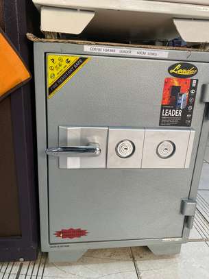 Coffre fort anti incendie avec clé et code numérique image 9