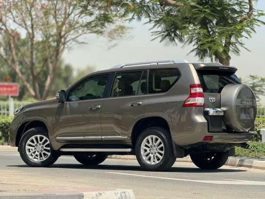 TOYOTA LAND CRUISER VXR 2016 image 5