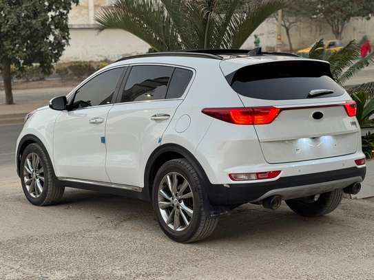 Kia sportage image 2