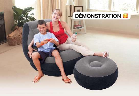 FAUTEUIL ET POUFFE GONFLABLE image 1