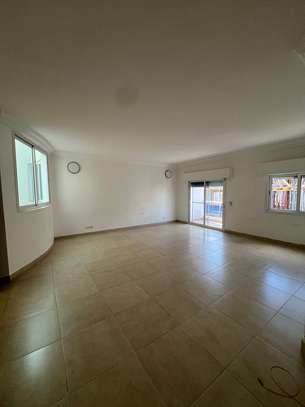 Appartement F4 à louer à Fann Résidence image 1