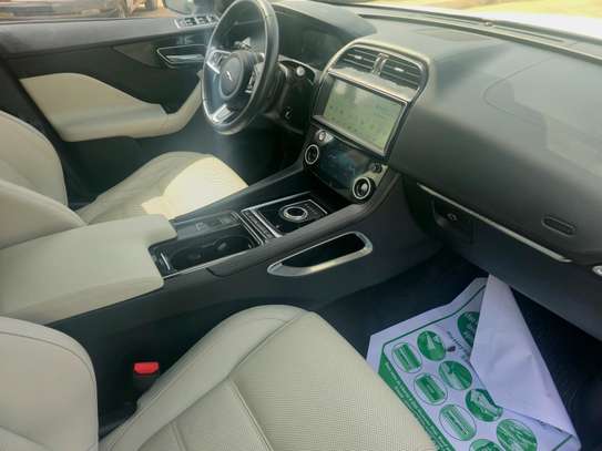 Jaguar F-Pace 2020 image 5