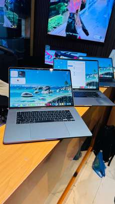 Promo ! Mac Pro 2019 - 16’pouce - i7/512/16 image 2