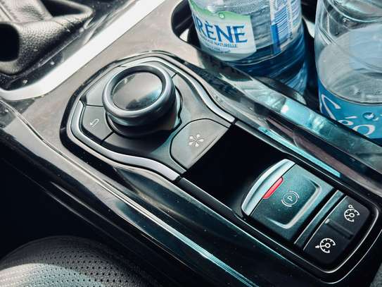 Renault SM6 2016 image 13