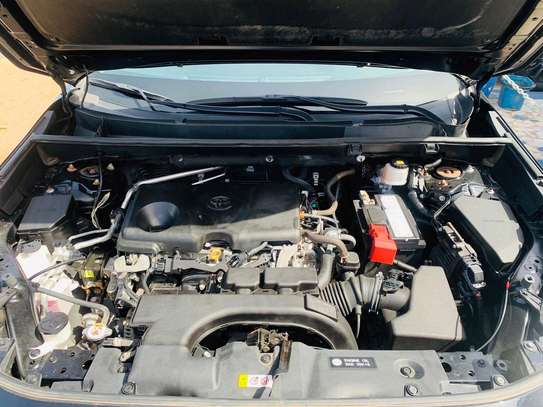 Toyota rav4 xle 2020 image 6