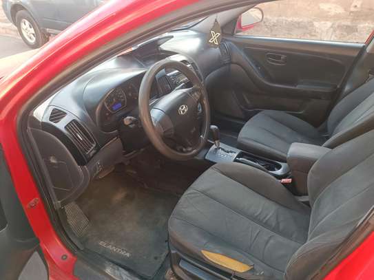 Hyundai Elantra image 8