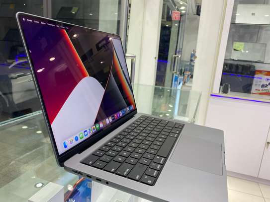 MacBook Pro M1 Pro 14 pouces 16Go 512Go - Dieuppeul