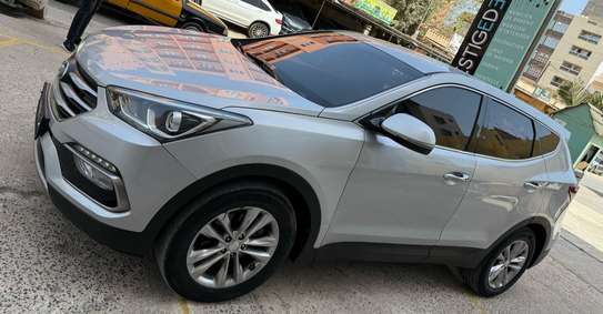 Hyundai santafe 2016 image 2