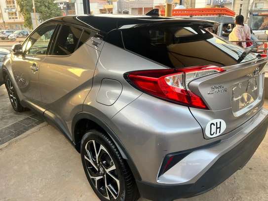 Toyota CHr hybride 2021 image 10