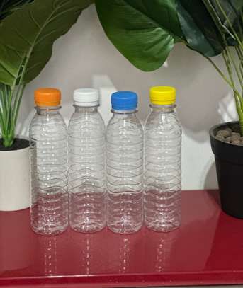 A vendre bouteilles vide en plastique image 2