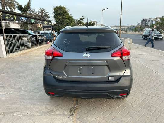 NISSAN KICKS image 6