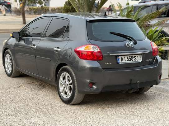 Toyota Auris image 3