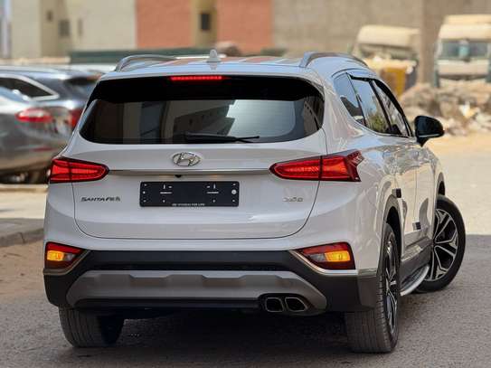 HYUNDAI SANTA FE 2018 image 6