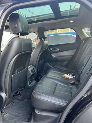Range Rover velar image 9