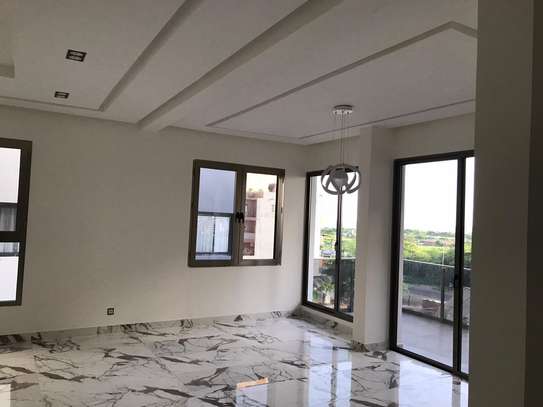 Appartement neuf lumineux avec sol marbre moderne image 4