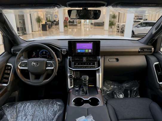 Toyota Land cruiser GXR 2026 image 4