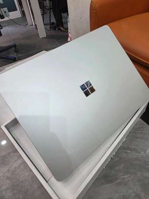 Microsoft surface laptop image 3