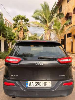 JEEP CHEROKEE image 4