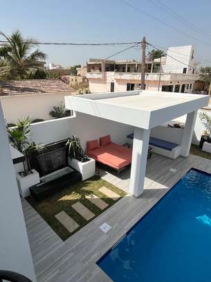 Villa avec piscine A saly de 6 chambres à louer par nuitée image 3