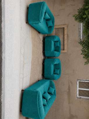Salons vip 7 places image 4