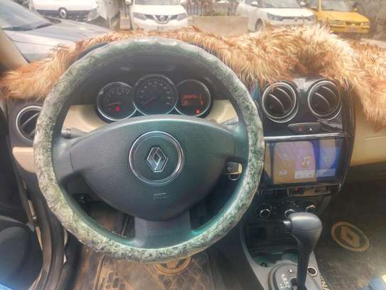 RENAULT DUSTER image 8