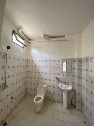 Magnifique appartement de type F3 à louer à Ouakam image 4