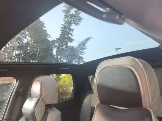 Land Rover Discovery image 5