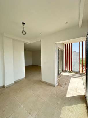 Magnifique F4 à Vendre à la Corniche des Mamelles image 3