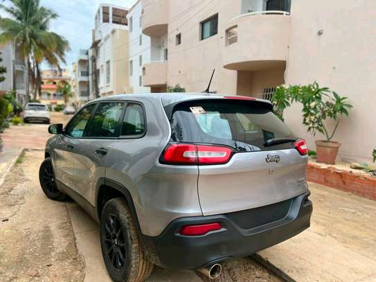 Jeep cherokee 2018 automatique ésance 4 clinder 2.4 . image 3