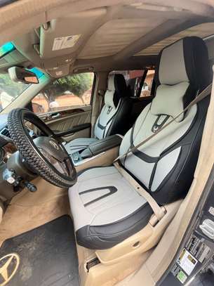 Mercedes Benz 2015 image 9
