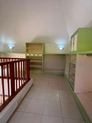 MAISON à VENDRE à NGOR VIRAGE image 9